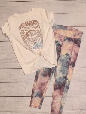 abercrombie kids Cream Graphic Tee (9/10) with Pastel Tie-Dye Leggings (7/8)